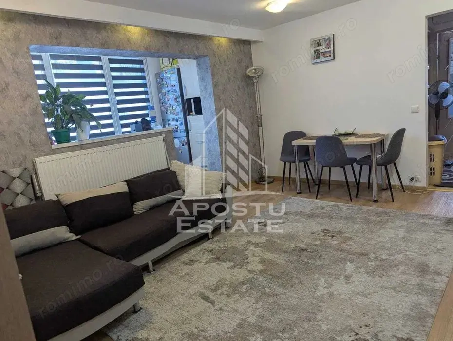 Apartament cu 3 camere, zona Buziasului, 55 mp, Centrala proprie