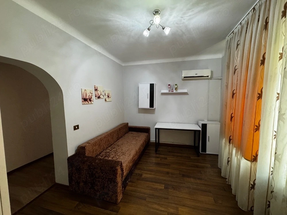 garsoniera la parter intrate propri 32 m complet mobilata si utila pret de 300 euro nu este agentie