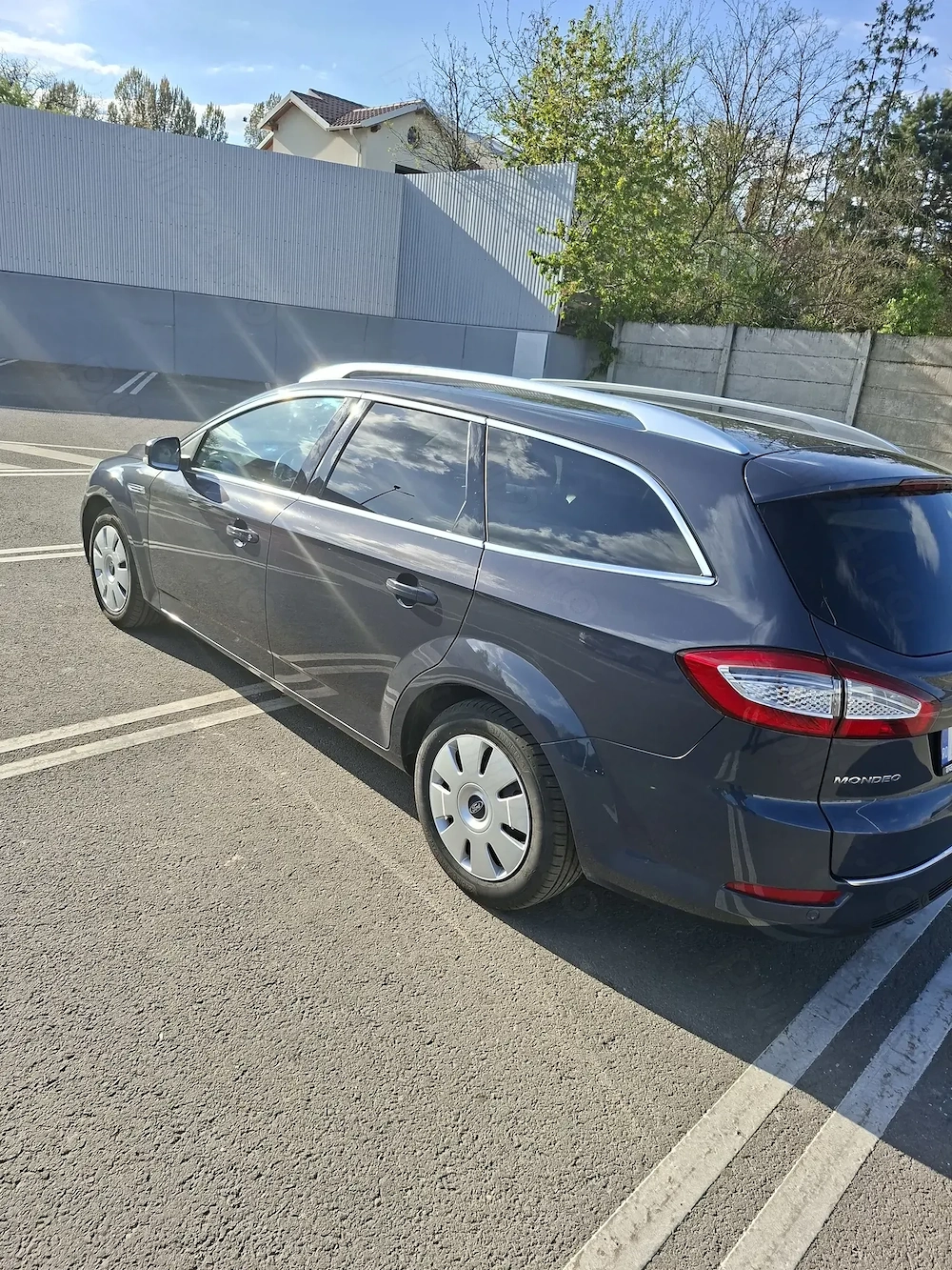 Vând Ford Mondeo MK4 