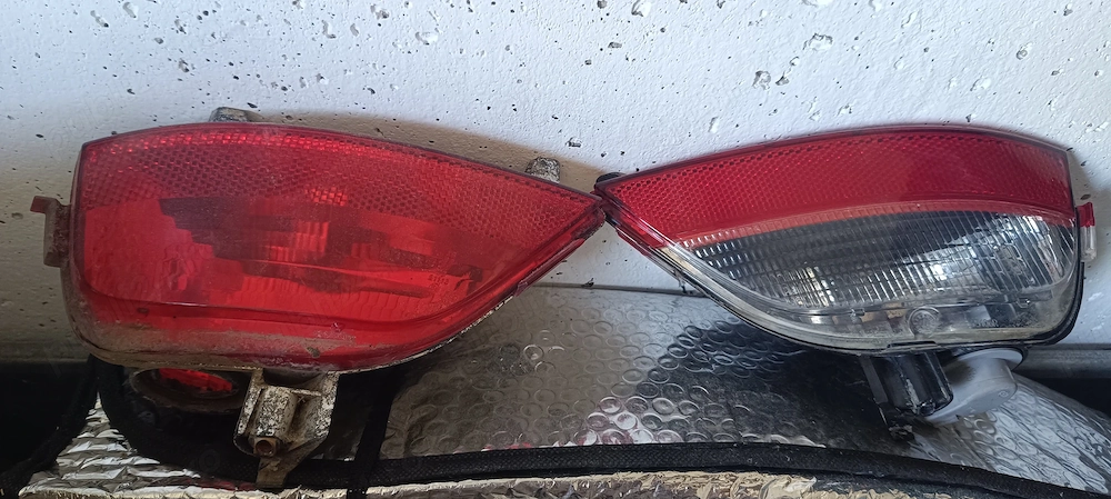 Lampă ceață și lampă mers înapoi Duster