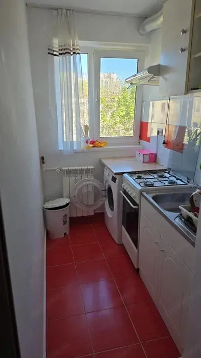 Apartament 3 camere - Zona Salvare - Sabroso