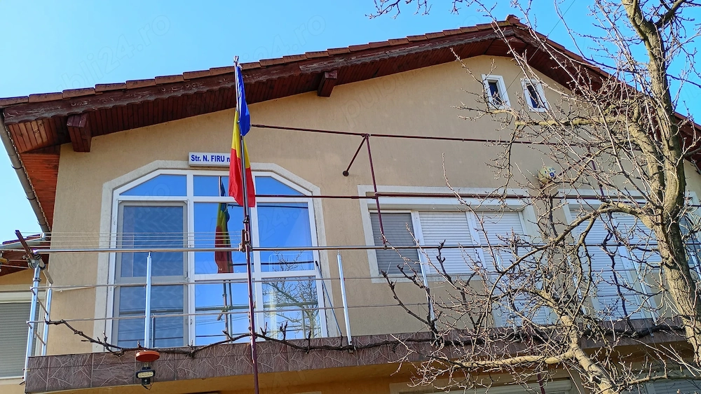 Proprietar vând casă 