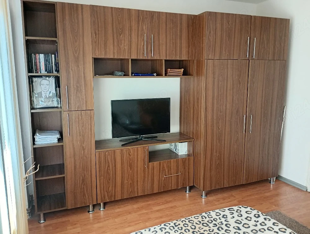Caut colegă apartament