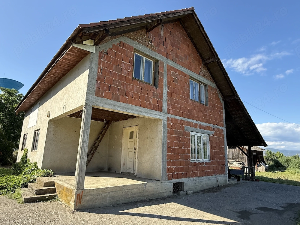 Cladire nefinisata plus teren intravilan in Orastie