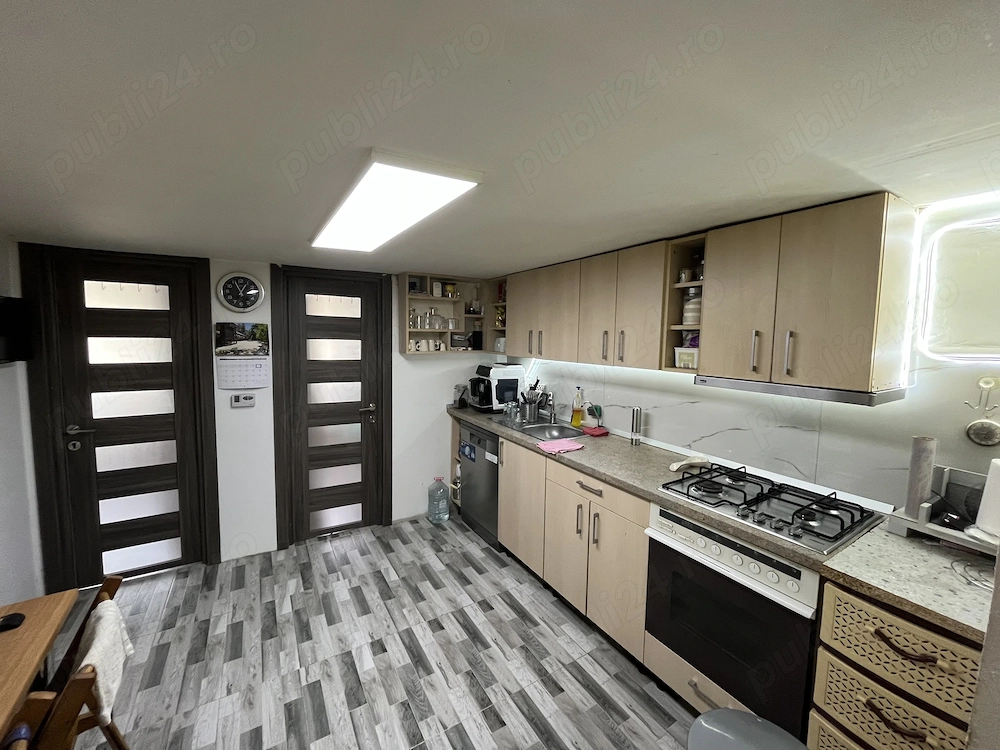 Casă renovată complet + teren 2100 mp