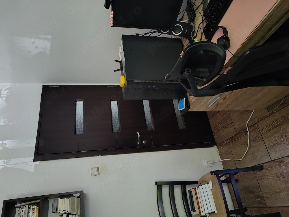 Vând apartament 4 camere 