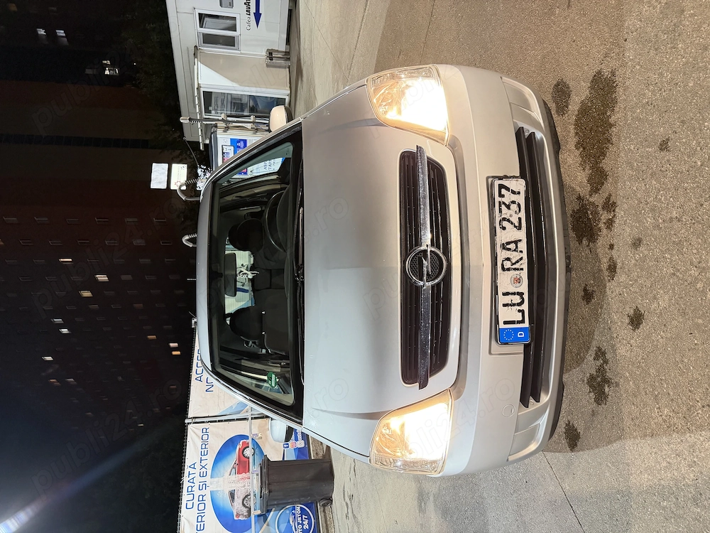 Vând Opel Meriva 2005 detali la telefon 