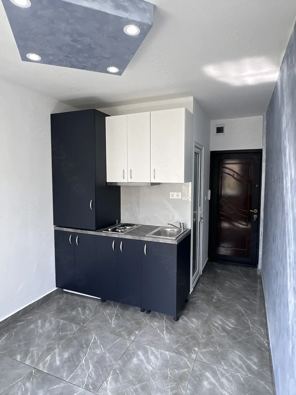 Garsoniera cf 3,etaj 3,17mp Fortuna-Vlaicu renovata recent