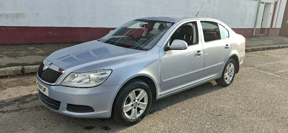 Dezmembrez Skoda octavia 2 Facelift 1.9tdi 105cp. 