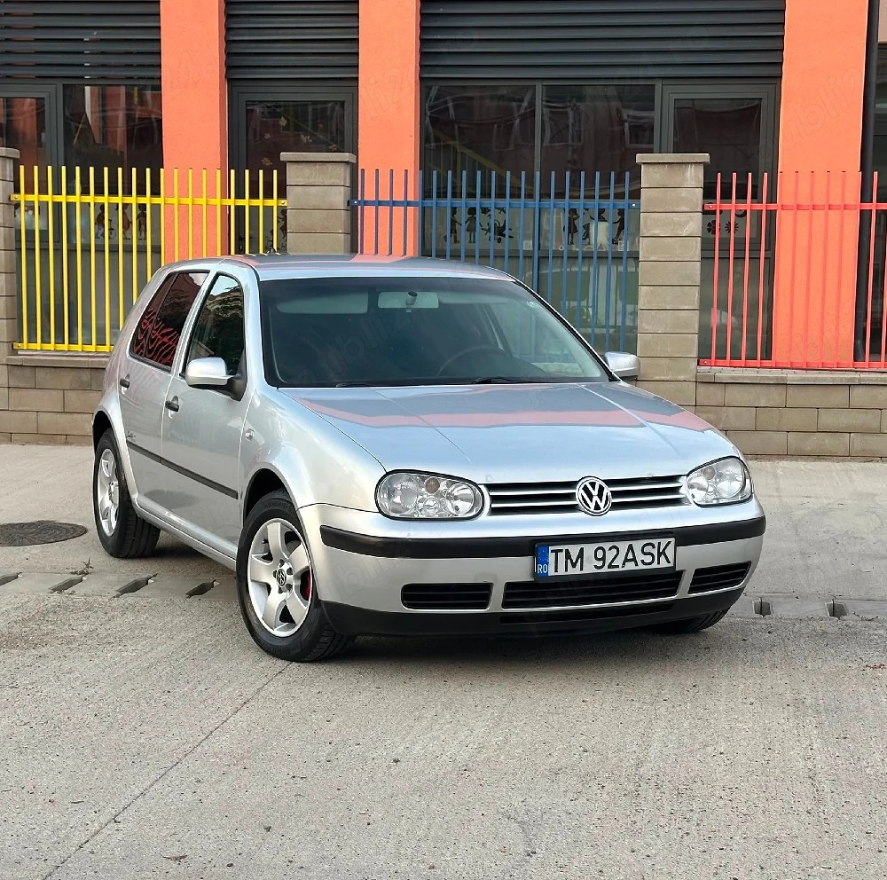 Golf 4 1.4 benzina an 2003 unic proprietar acte la zi fiscal pe loc   