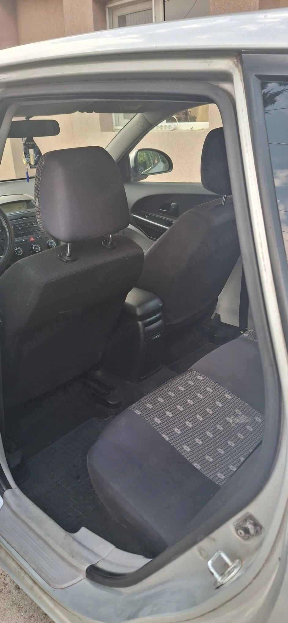 Vând Kia cee'd