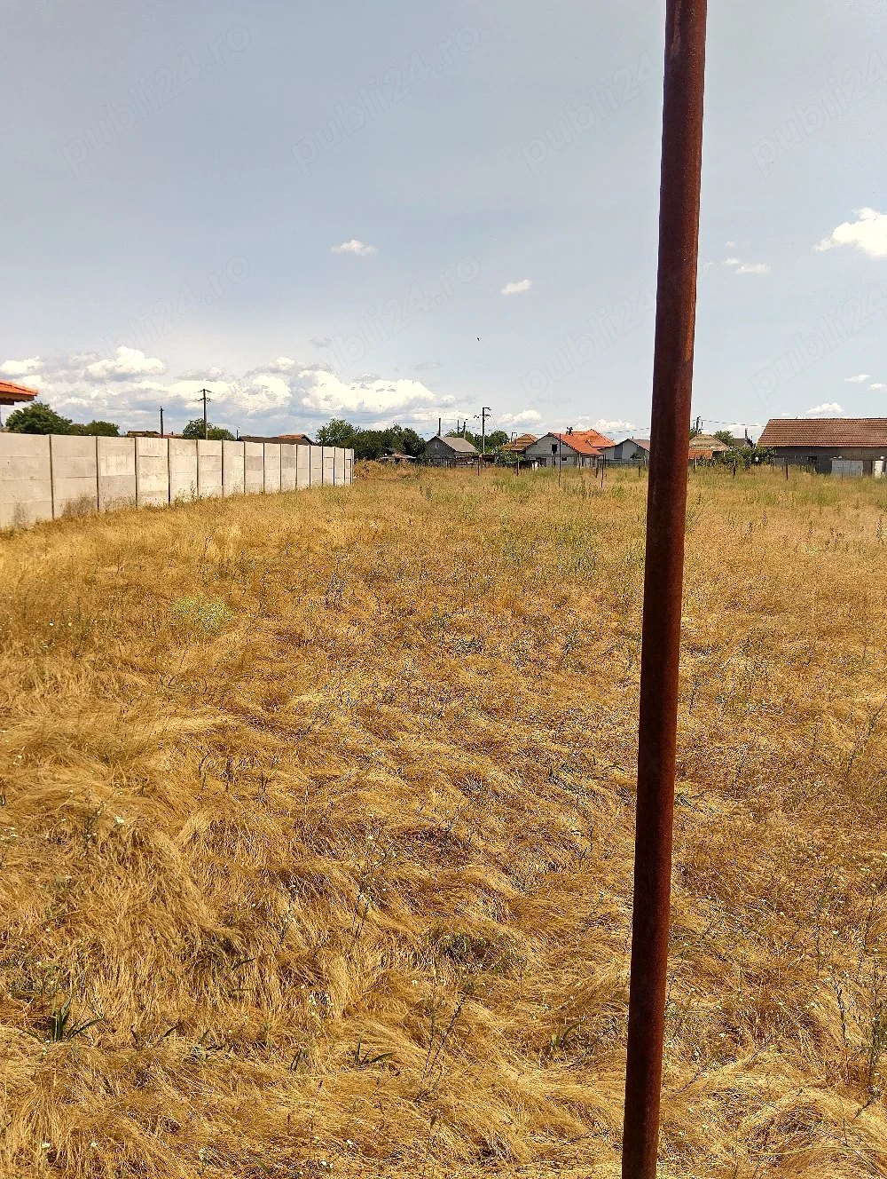 teren extravilan case langa teren motrului 760mp 