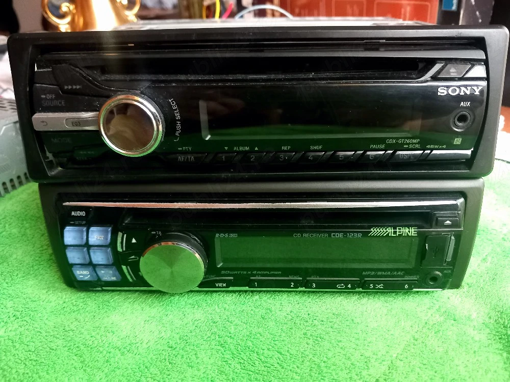 2-casetofoane auto alpine/sony