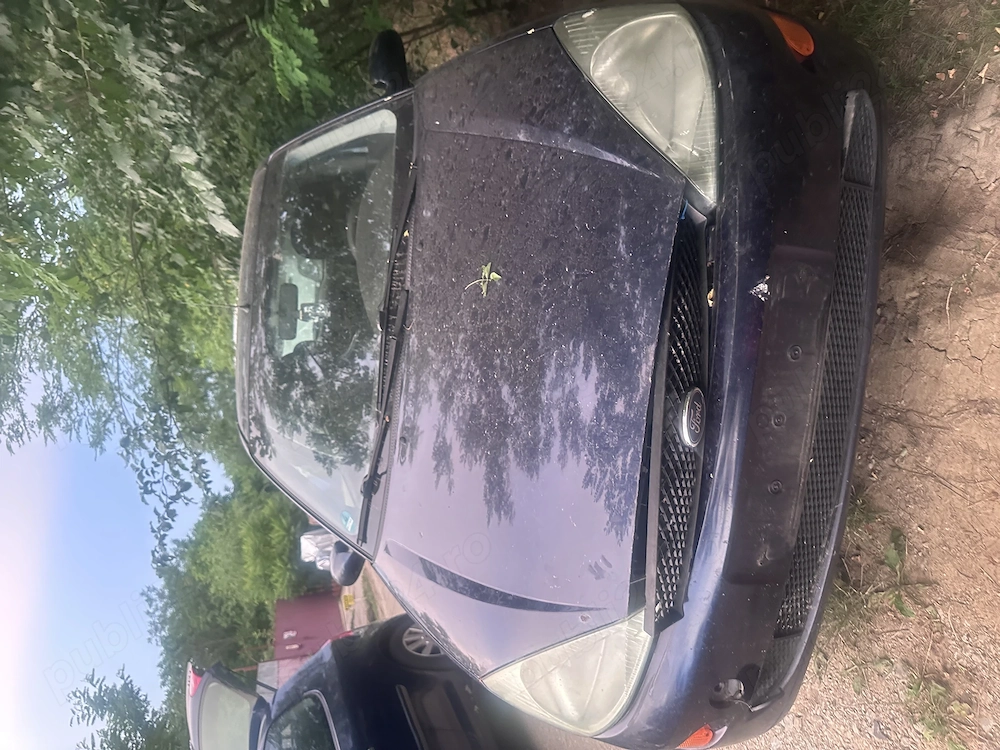 Vand ford focus pentru fier vechi