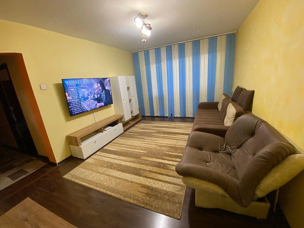 Apartamentul 3 camere decomandat