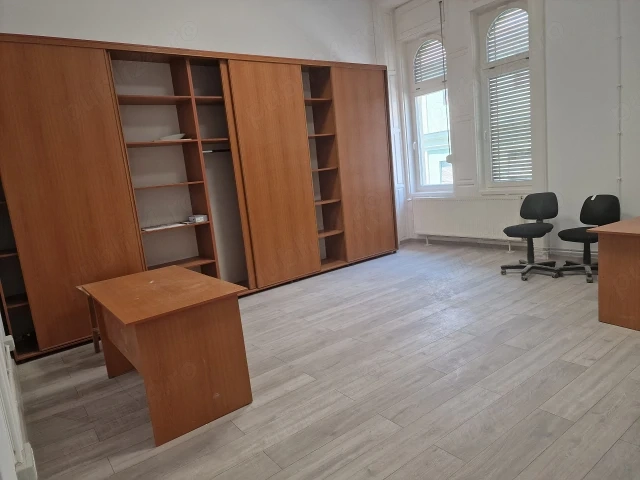 inchiriez spatiu de birouri 5 camere, 140mp, Timisoara, Tribunal, 1.960euro