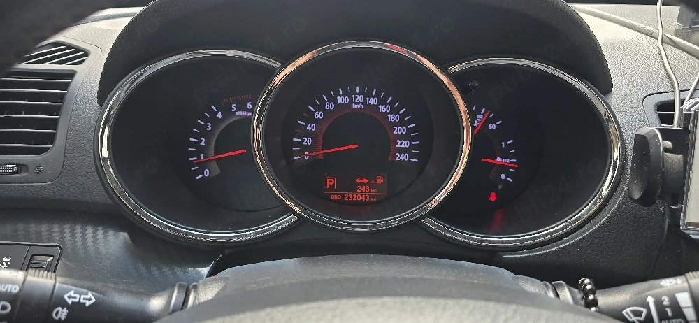 Kia Sorento 2012   7 locuri   4x4   Automat   Trapă Panoramică   Piele   232000 km