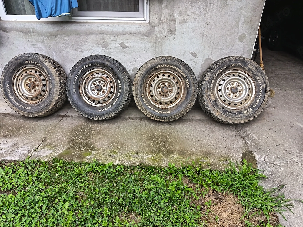 Vând 4 roții L200 