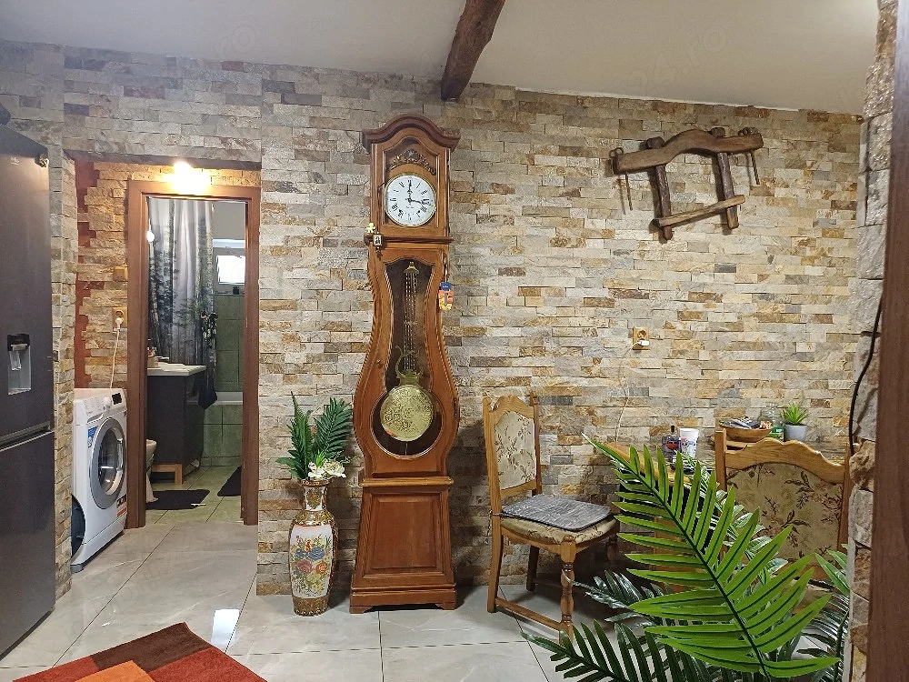Apartament două camere Rovine