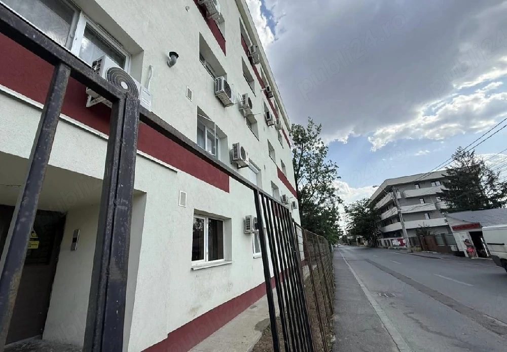 vand garsonieră 