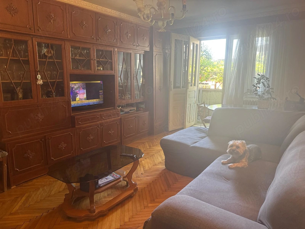 Apartment 100mp - Zamca, 3 camere + loc parcare privat