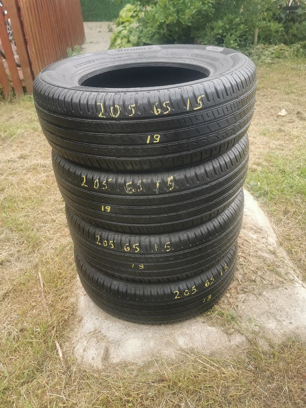 Vand 4 anvelope(set) de vara Barum 205/65/R15 dot 2019