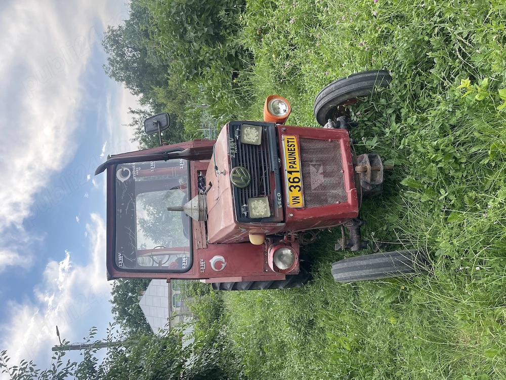 Vând tractor vr