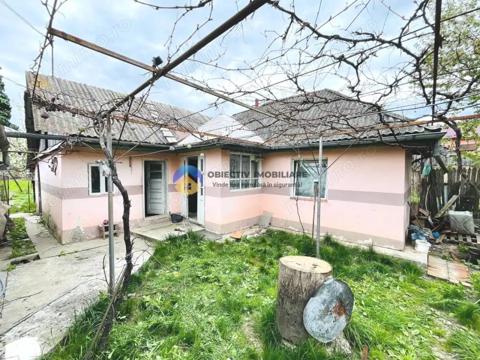 CASĂ cu teren 1419 mp BUHUȘI, judetul BACĂU