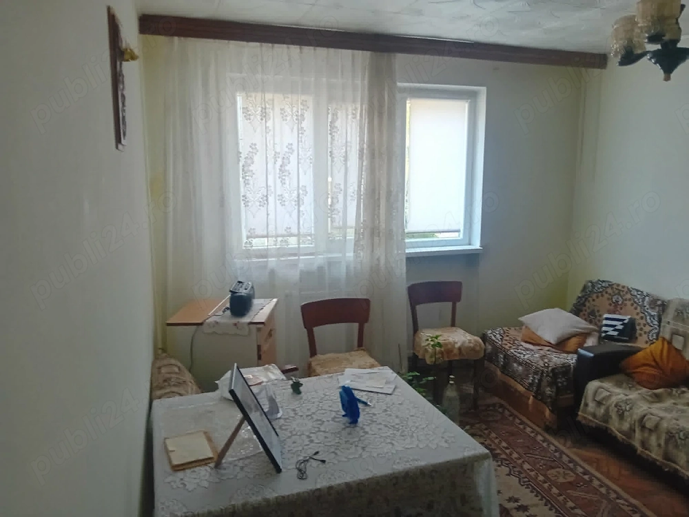 Ap 2 cam ultracentral  Fostul Tribunal 50mp etaj 1 centrala termopan termoizolat 