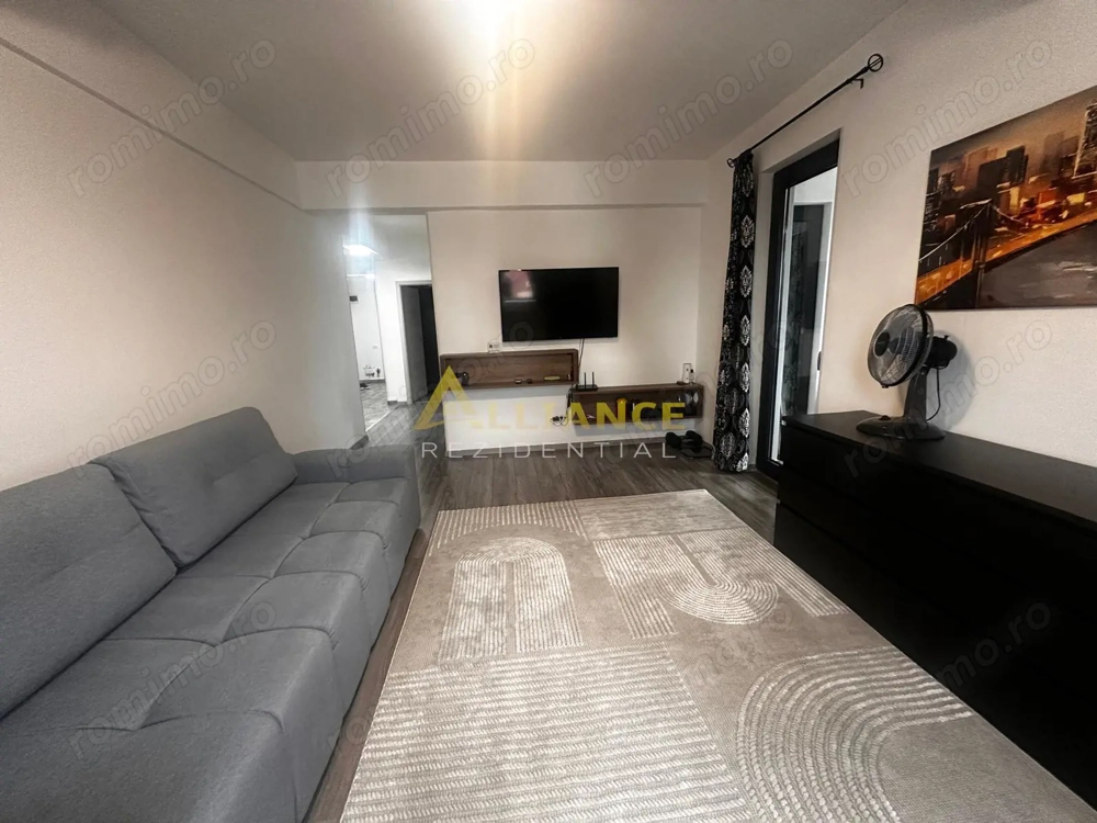 Apartament 3 camere de vanzare