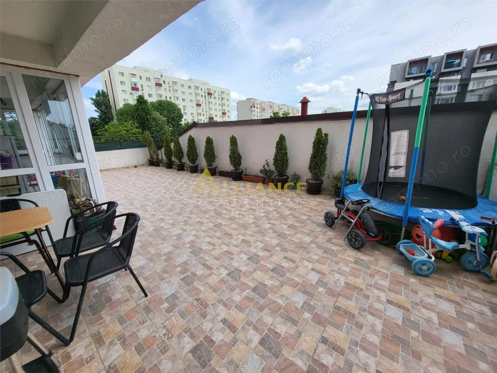 Apartament 3 camere cu terasa spectaculoasa de 54 mp – Str. Luica, Sector 4