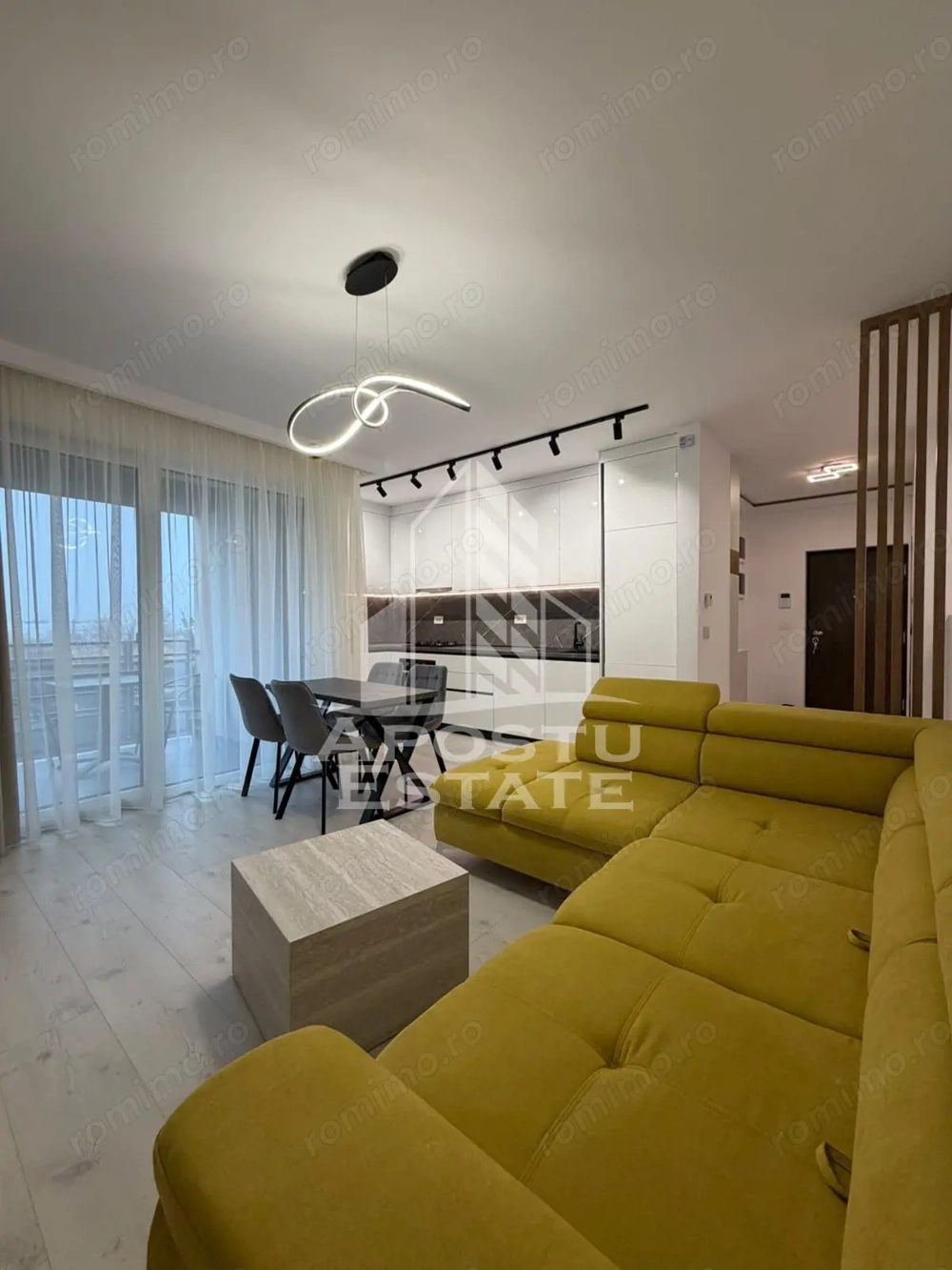 Apartament cu 3 camere de inchiriat, garaj subteran, Zona Aradului