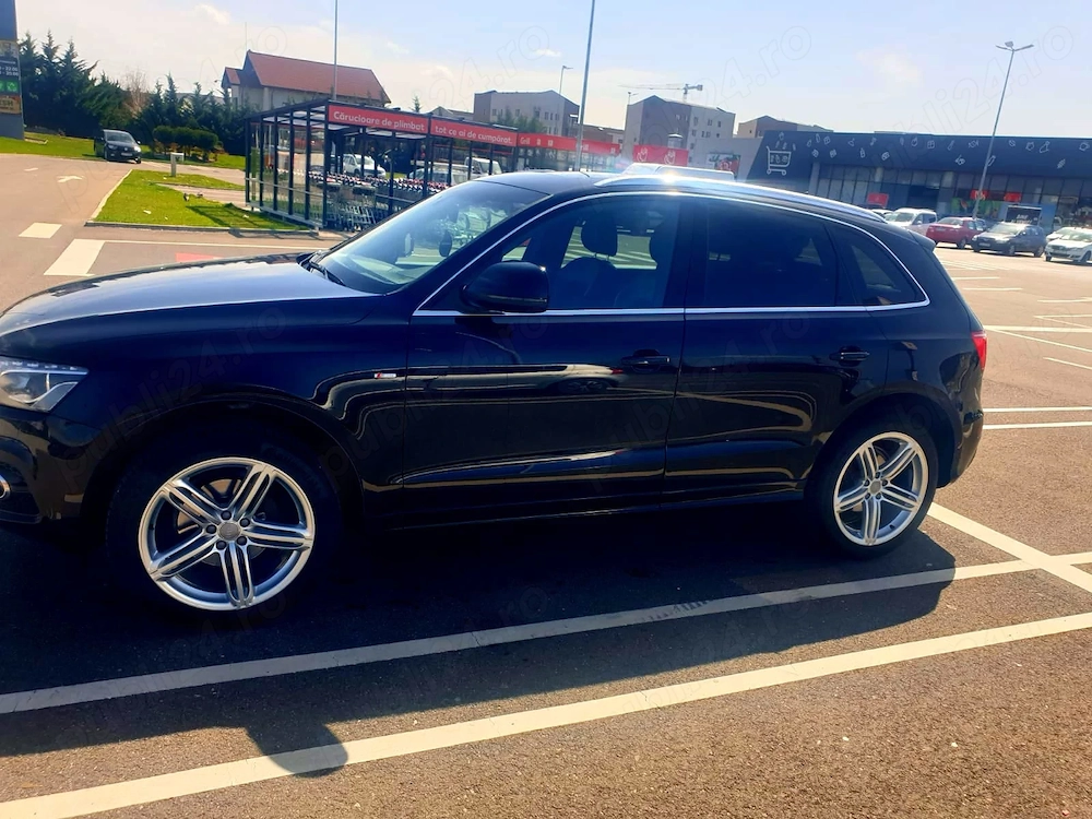  Vând Audi Q5 2.0