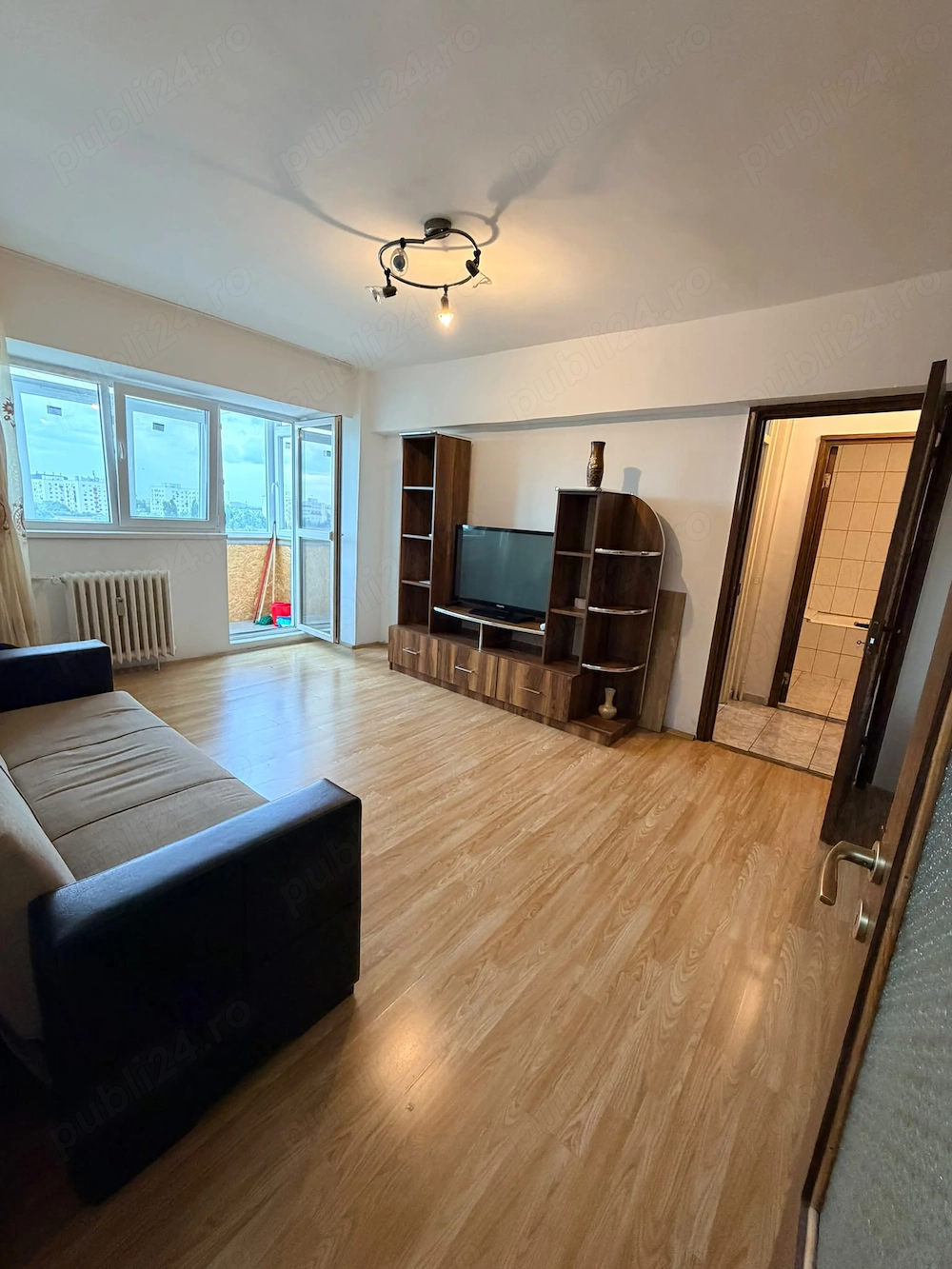 Apartament 2 camere Piata Resita   Bloc 1982