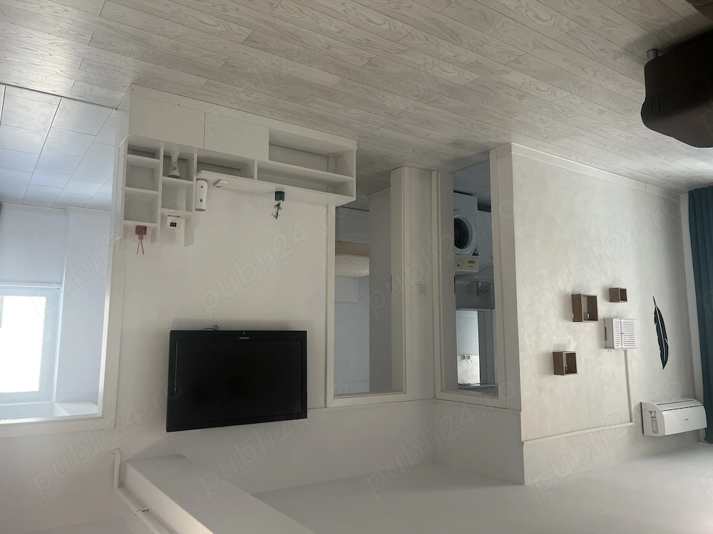 Vand apartament doua camere. 