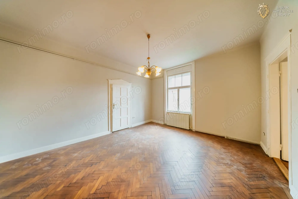 Apartament ultracentral 4 camere de vanzare