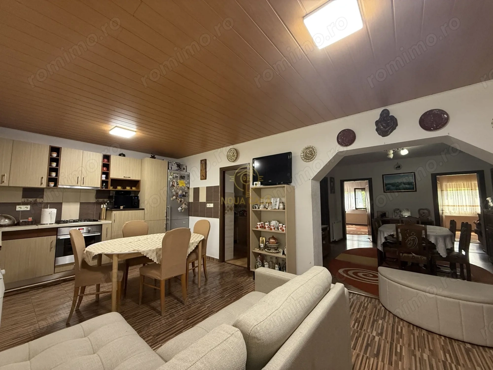 De vanzare Casa cu 4 camere si teren de 4.839mp/Utilata/Mobilata