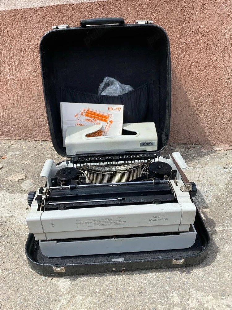 Masina de scris Erika 115 an 1970