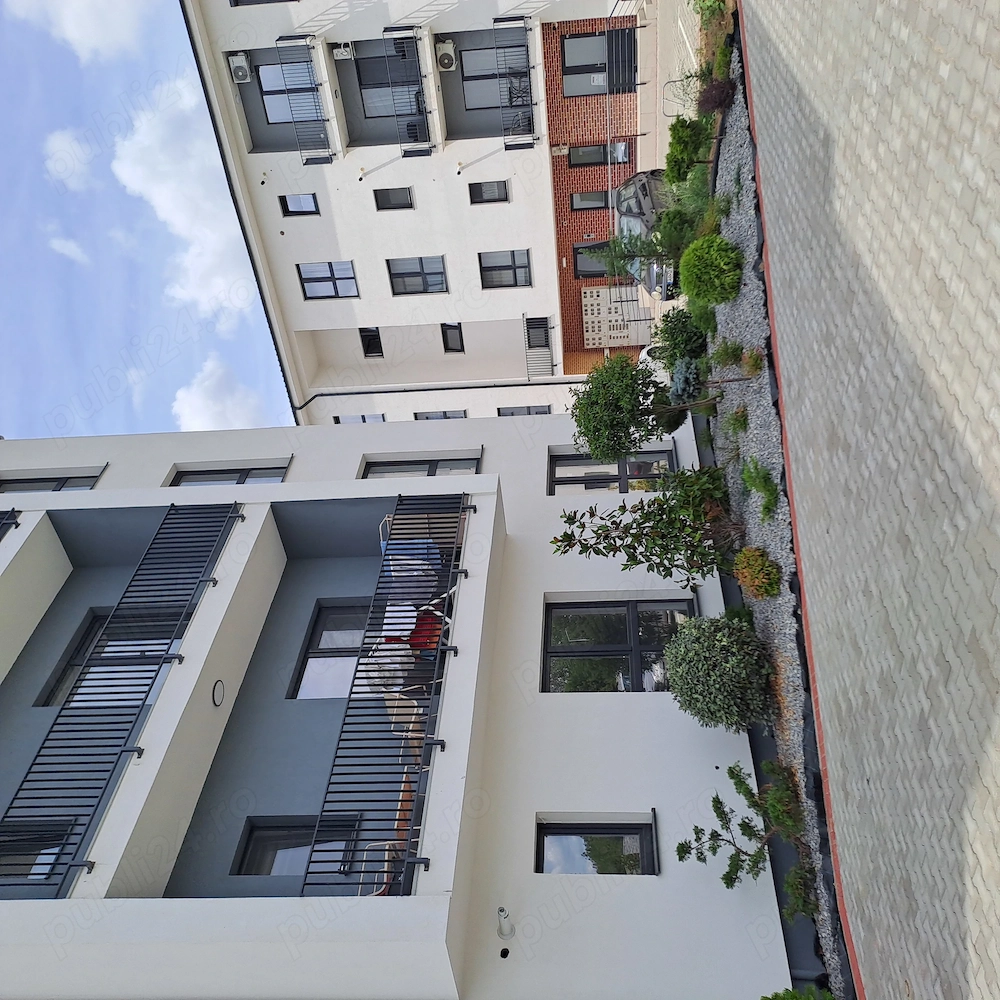 Inchiriez apartament nou Arad