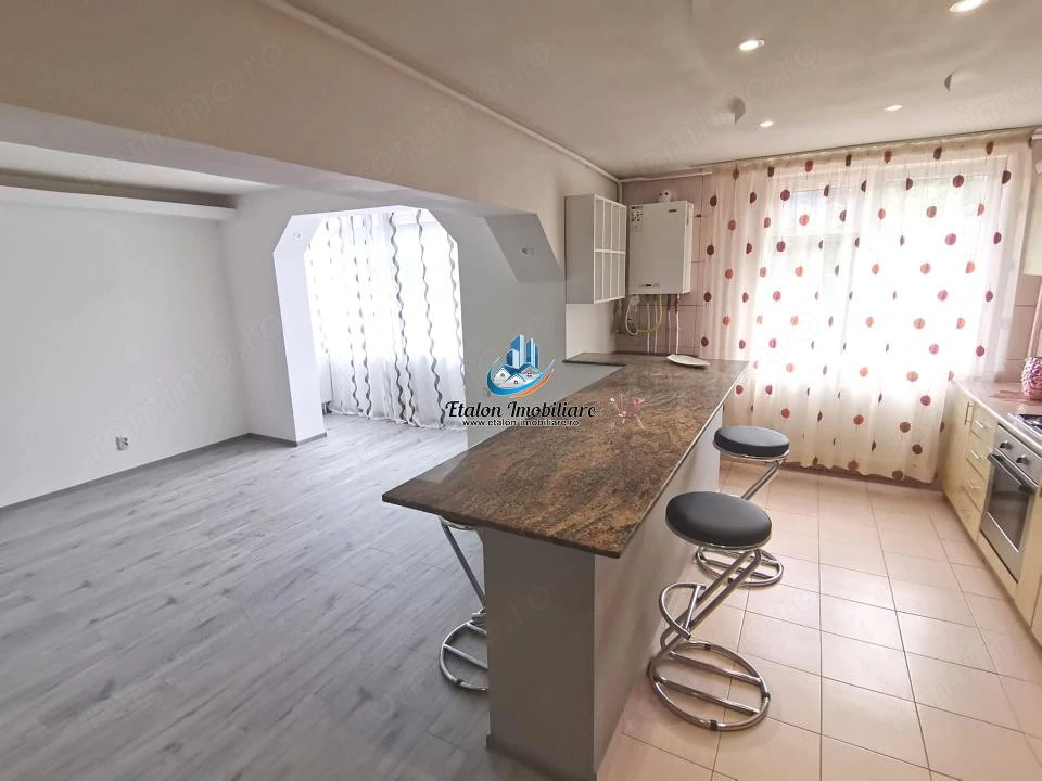 Apartament 2 camere, etaj 3, zona Apa Serv Piatra Neamt