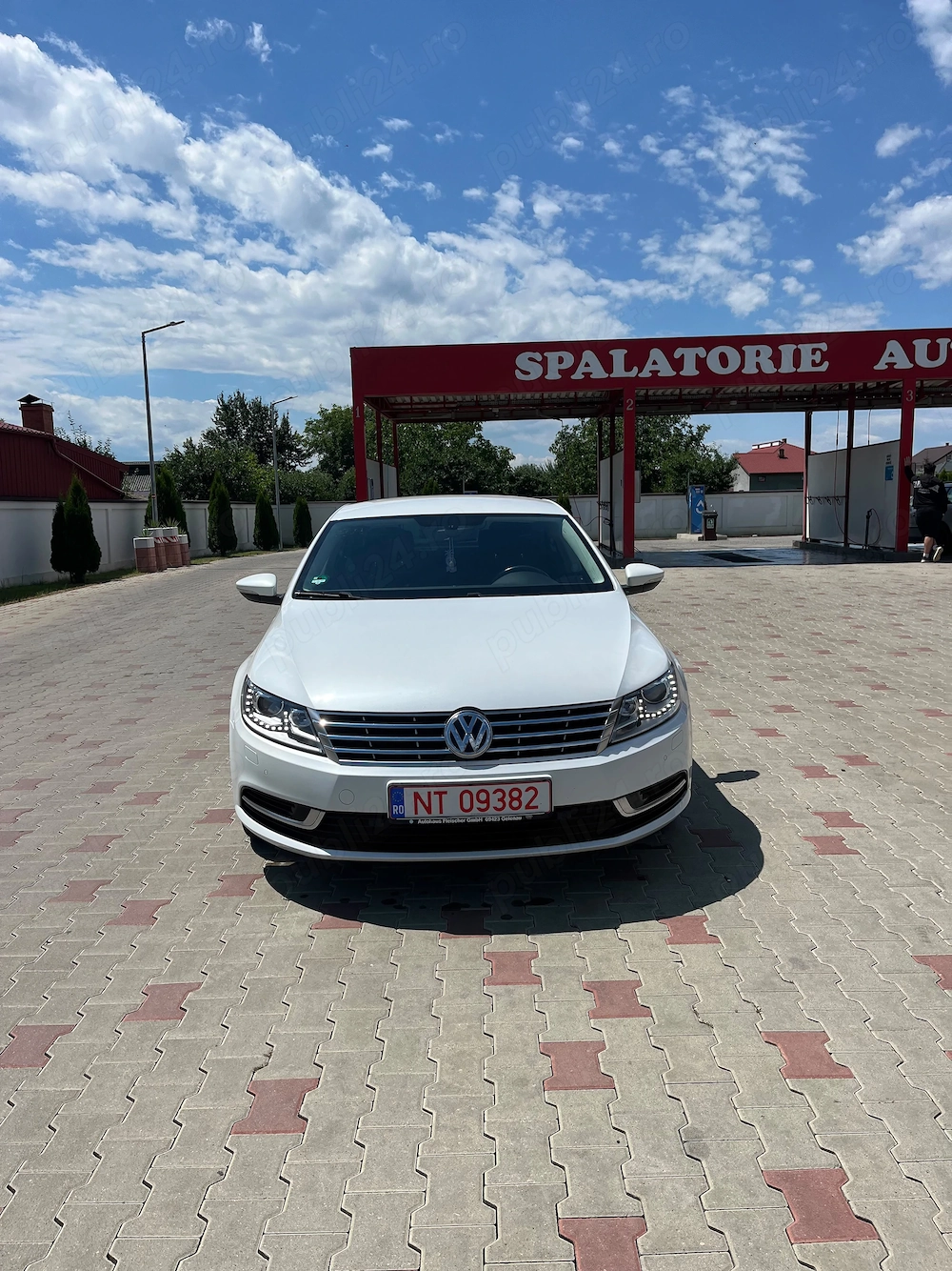 Vând Volkswagen Passat CC