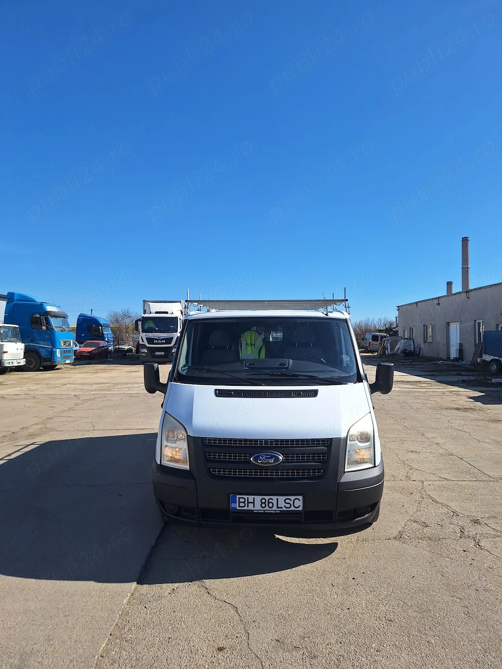 FORD Transit așteaptă proprietar nou