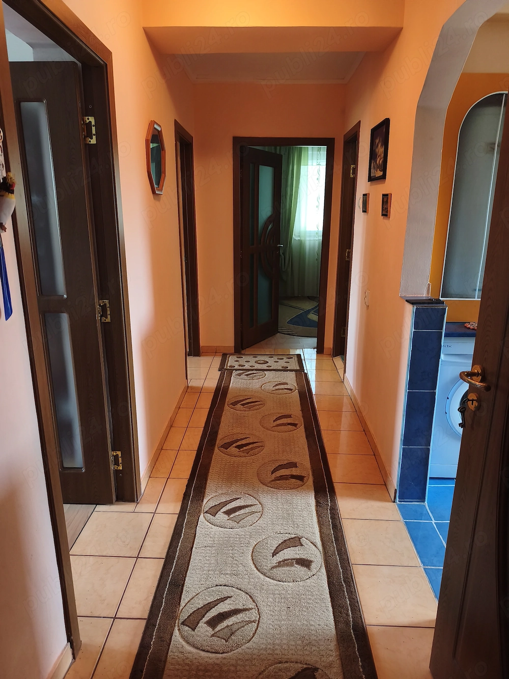 Vând apartamenDe vânzare: Apartament 3 camere, 60 mp, renovat și izolat   Todirești, Vaslui