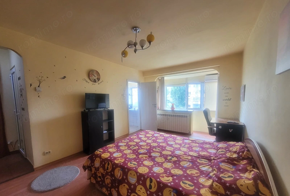 Garsonieră, renovată, mobilată și utilată   Tineretului sup. 31 mp,