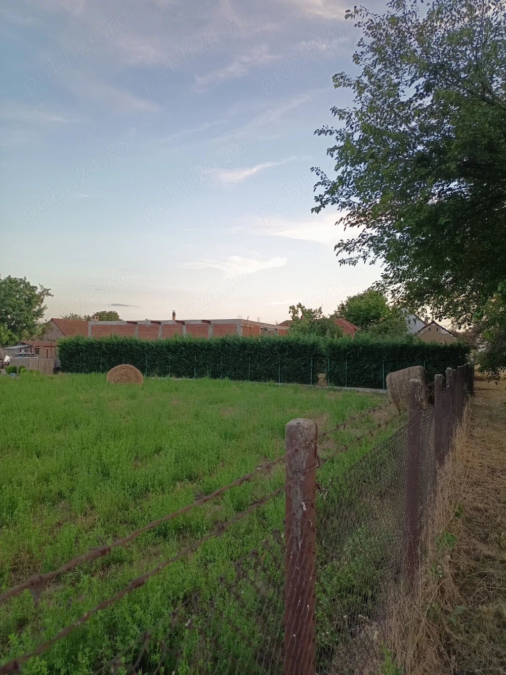 Vand casa in localitatea soca
