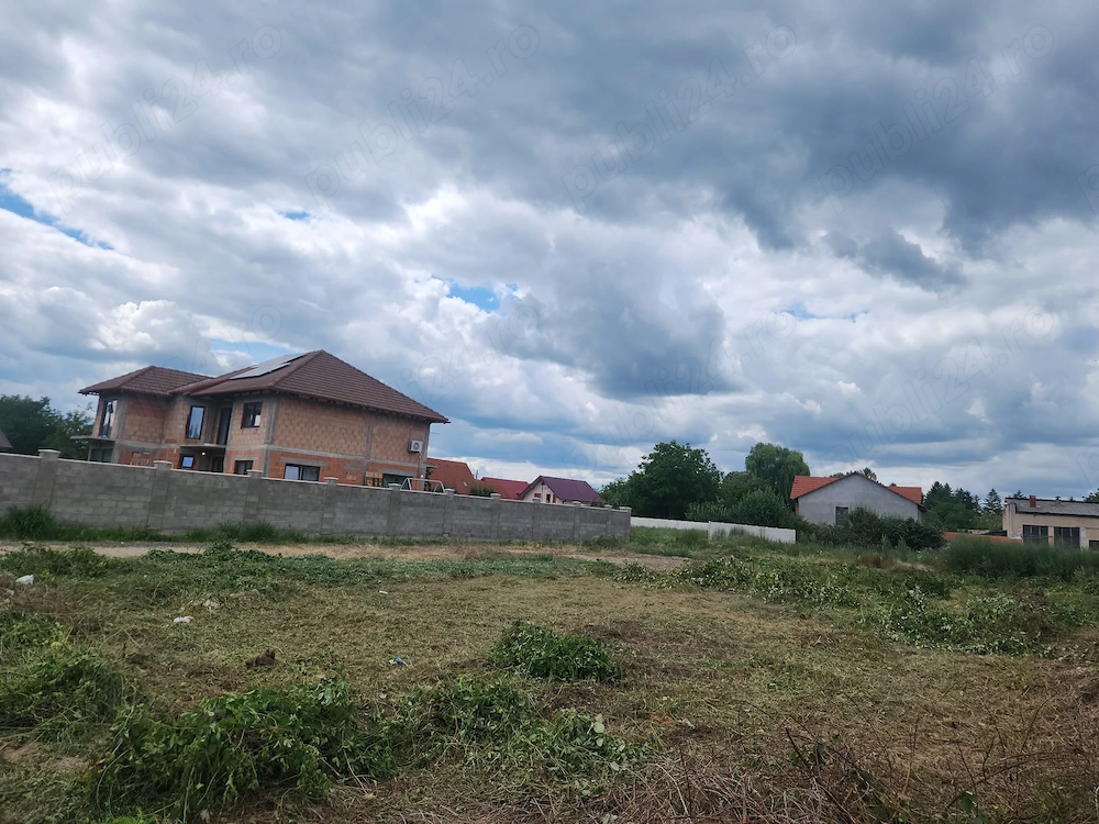 De vânzare teren intravilan central  vizavi de Mobirom 765 mp, Caransebeș, Str. I.C. Brătianu