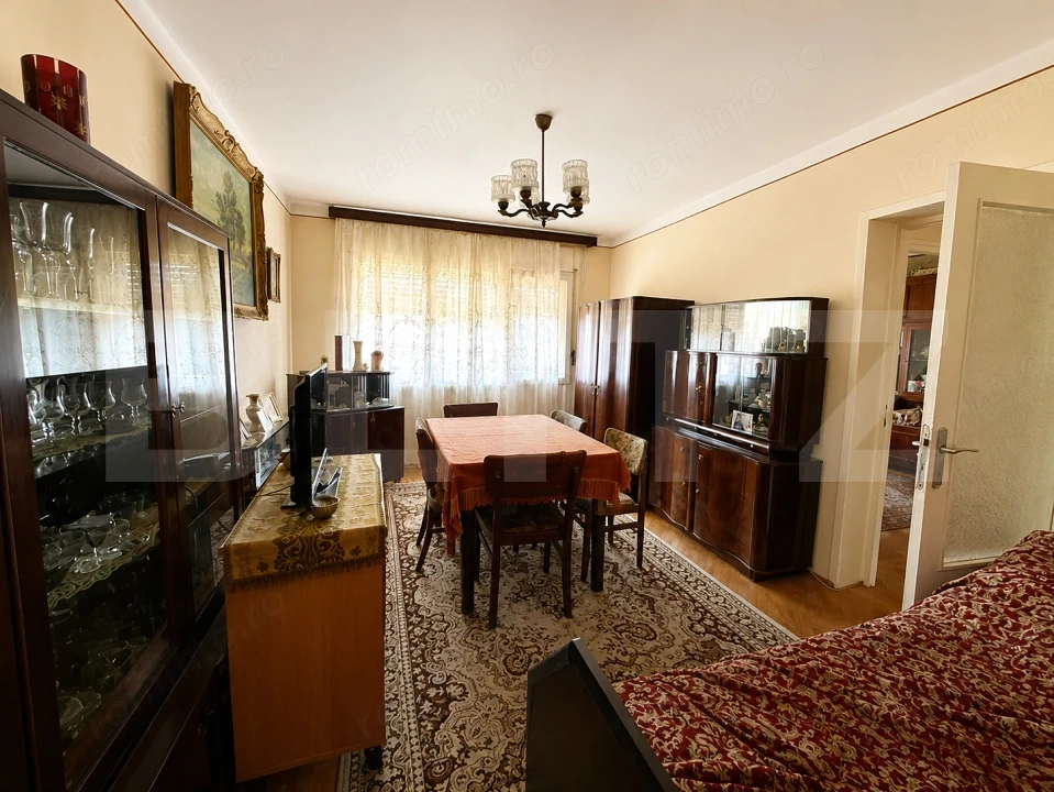 Apartament 4 camere, 65 mp, zona Careiului 