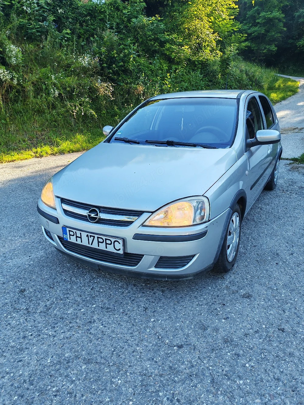 Opel Corsa 1,2 benzină
