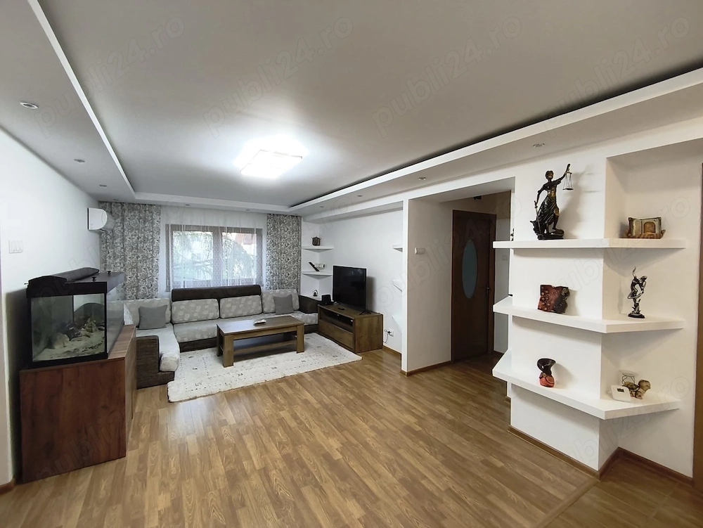 Închiriez apartament 4 camere, Deva
