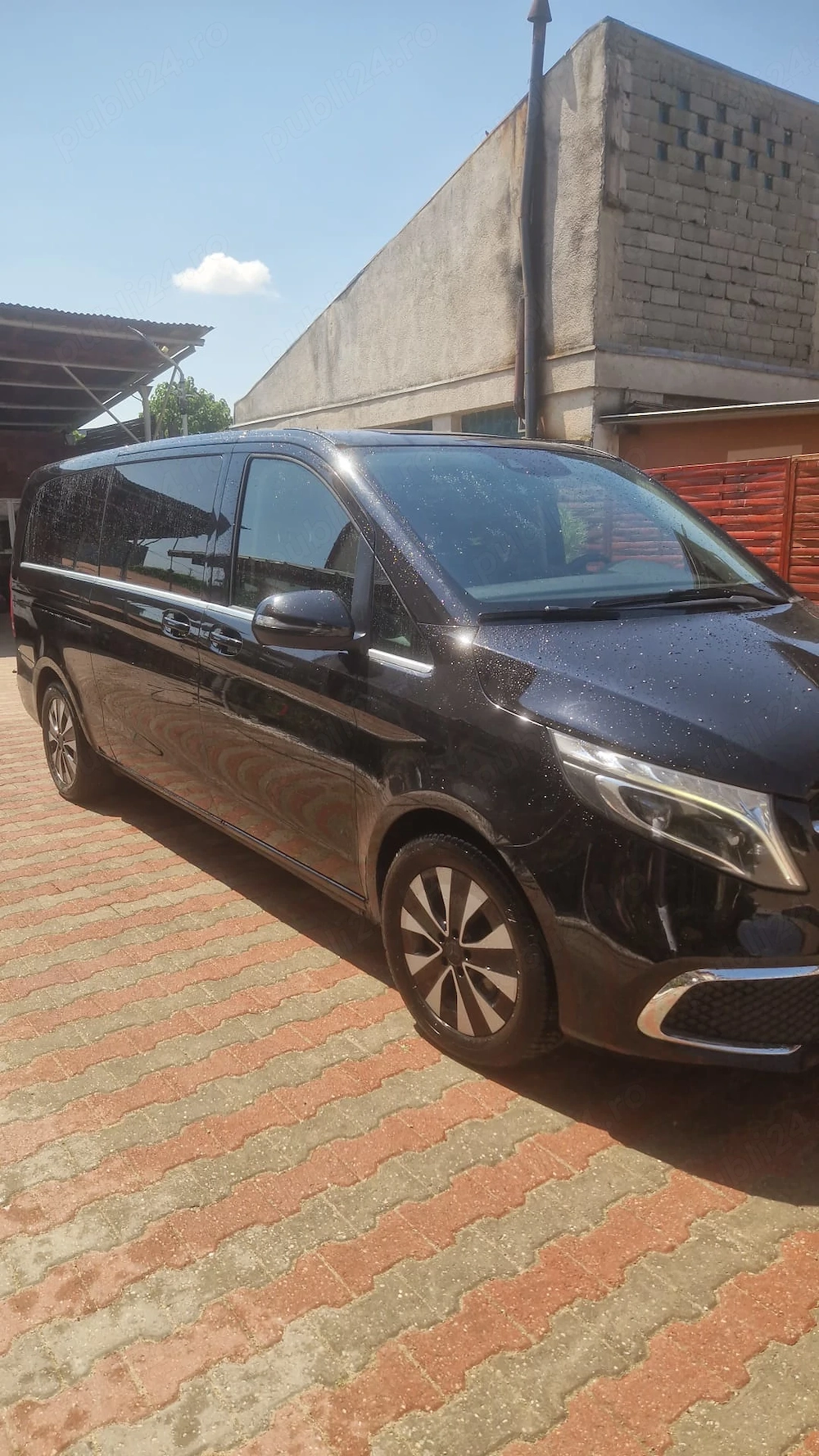 Inchiriez microbuz Mercedez V Class